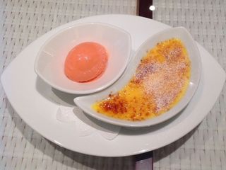 クリームブリュレ　さくらアイス添え