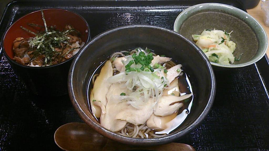 鶏そばとミニそぼろ丼セット