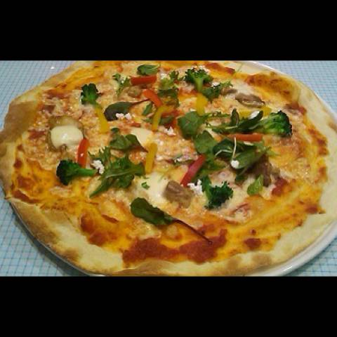 カルボナーラピザ