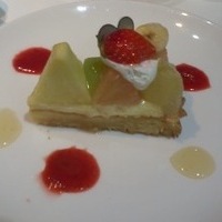 季節のスペシャルフルーツタルト