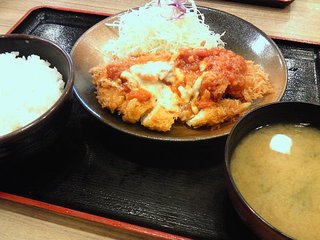 トマトチーズチキン定食