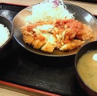 トマトチーズチキン定食