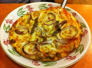 マイカとアンチョビのピザ
