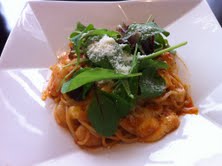 モッツァレラチーズのパスタ