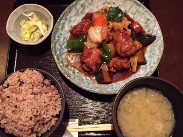 ヘルシーチキンと野菜の黒酢あん定食
